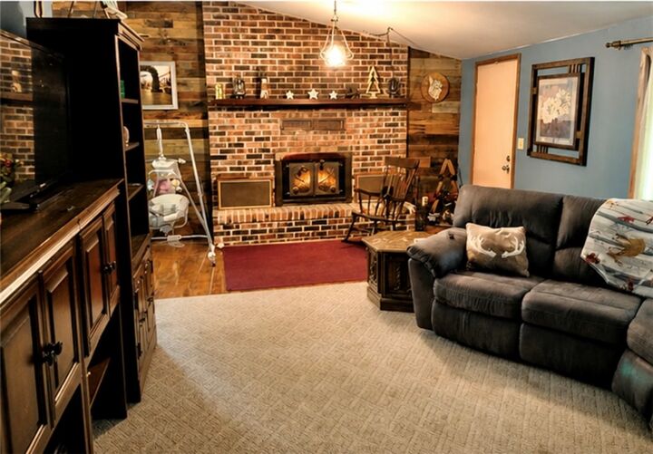 Property Photo: 152 Obenshain Lane MO 64854