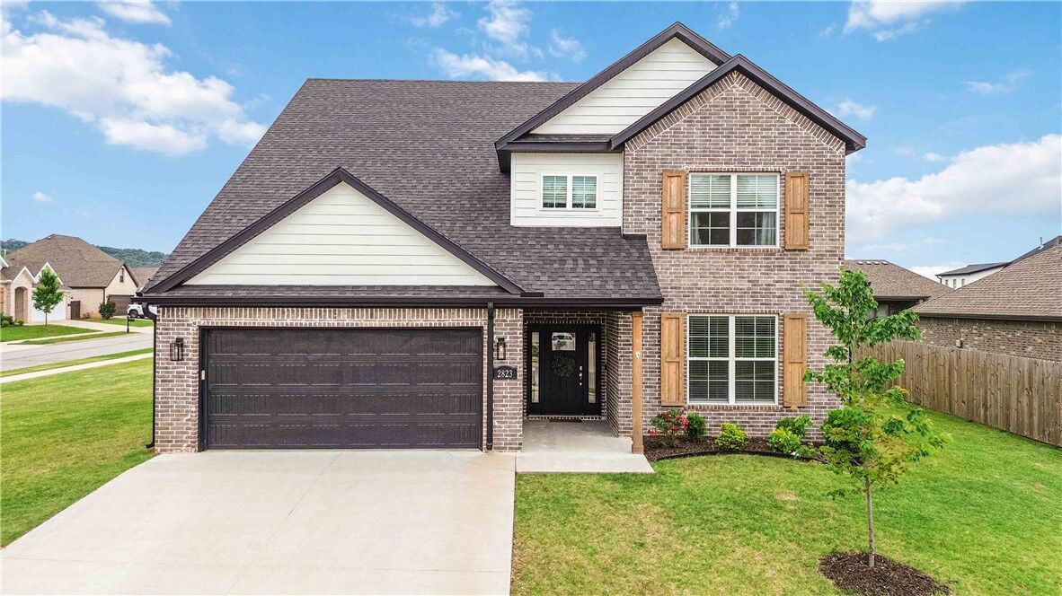 Property Photo: 2823 N Angels Road AR 72701