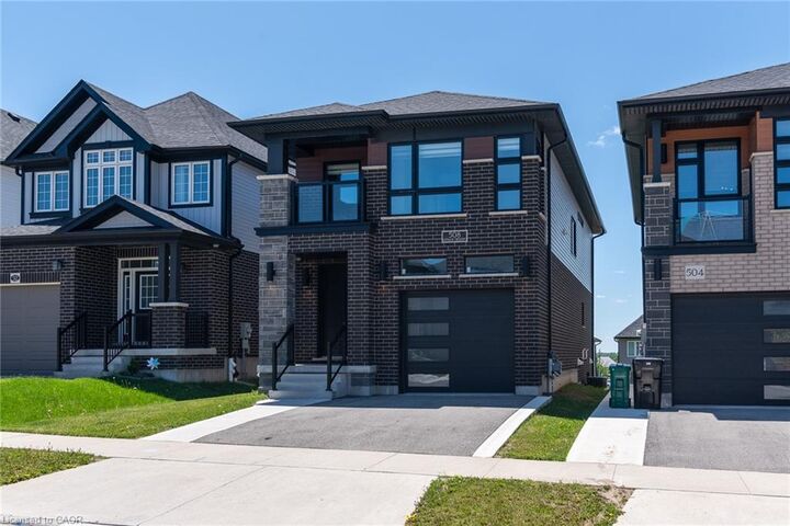 Property Photo: 508 Nathalie Crescent ON N2E 0H8