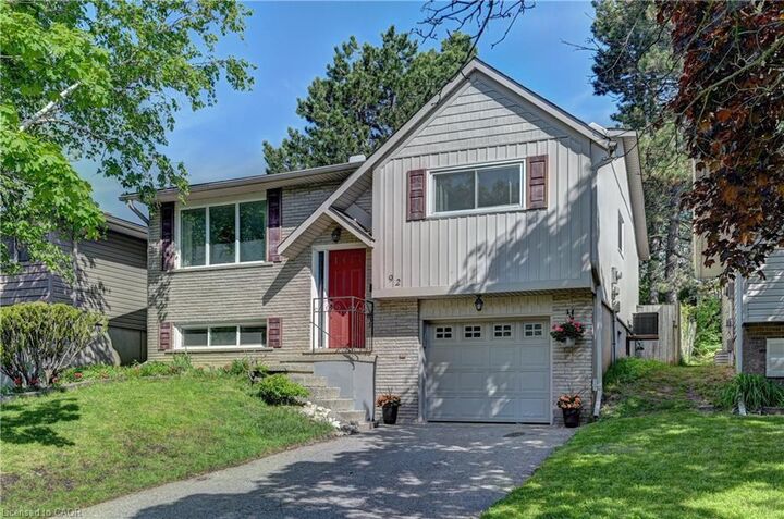 Property Photo: 92 Pinemeadow Crescent ON N2T 1A7