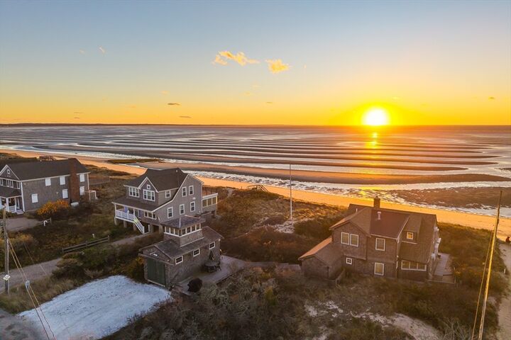 Property Photo:  1145 Kingsbury Beach Rd  MA 02642 