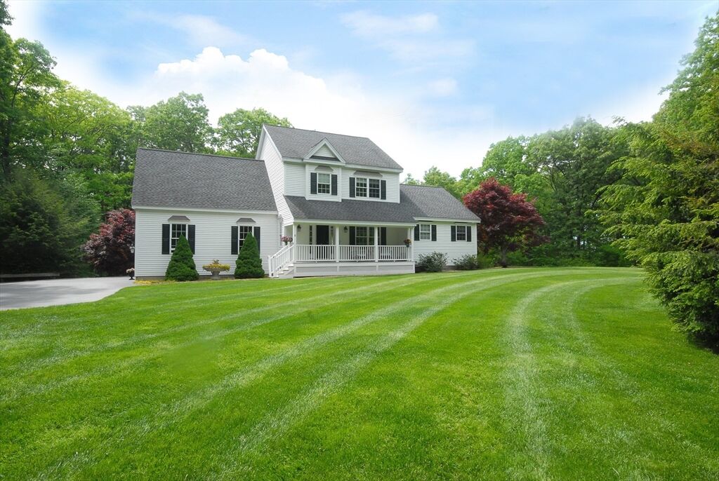 Property Photo:  8 Barton Rd  MA 01451 