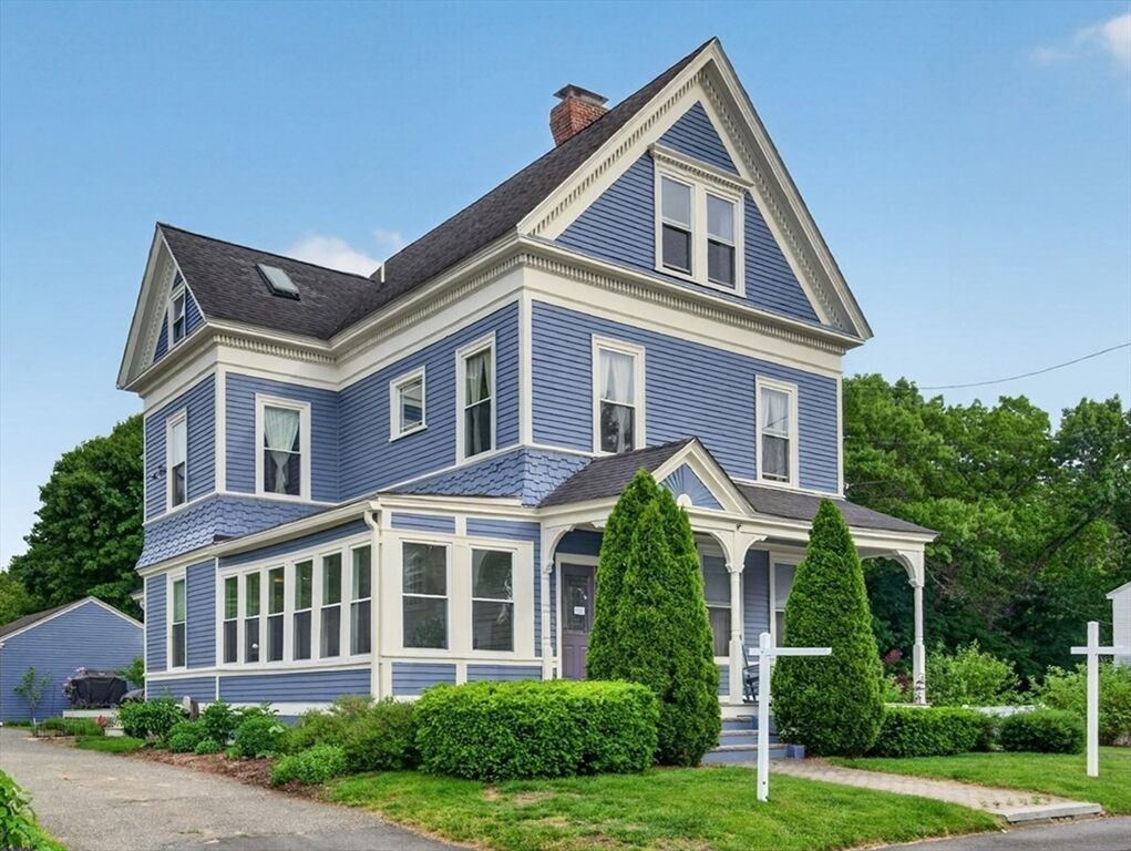 Property Photo:  45 Church St A  MA 01863 