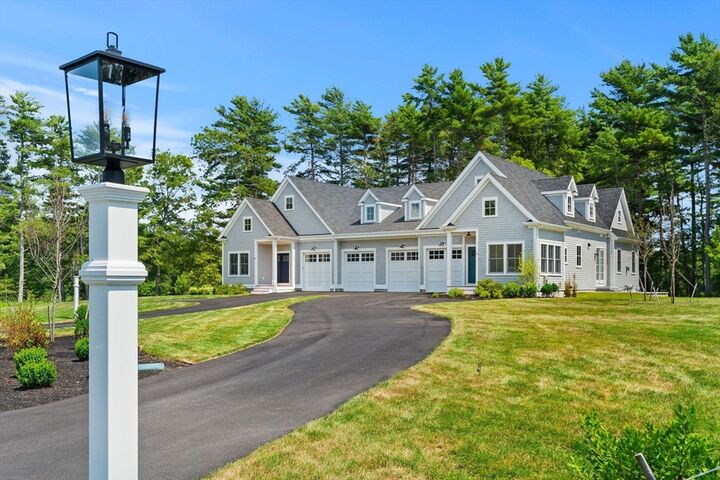 Property Photo:  2 Golf Cottage Way 2  MA 02739 