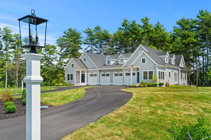 Property Photo:  2 Golf Cottage Way 2  MA 02739 