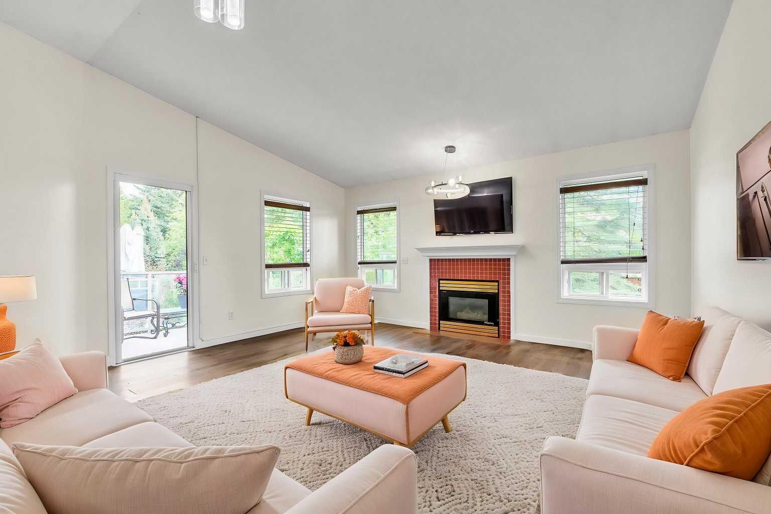 Property Photo:  68 Catalina Circle NE  AB T1Y 7B7 