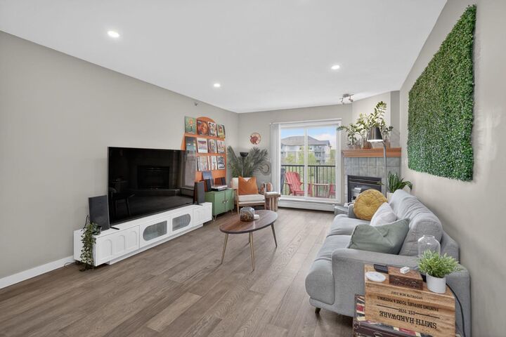 Property Photo:  1415 17 Street SE 305  AB T2G 3V3 