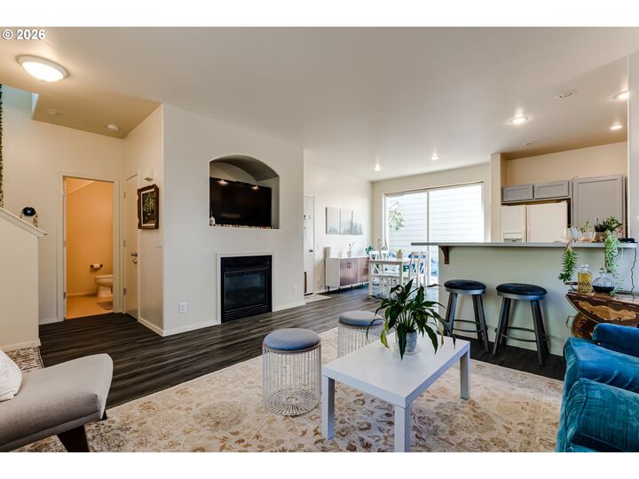 Property Photo:  5304 Wales Dr  OR 97402 