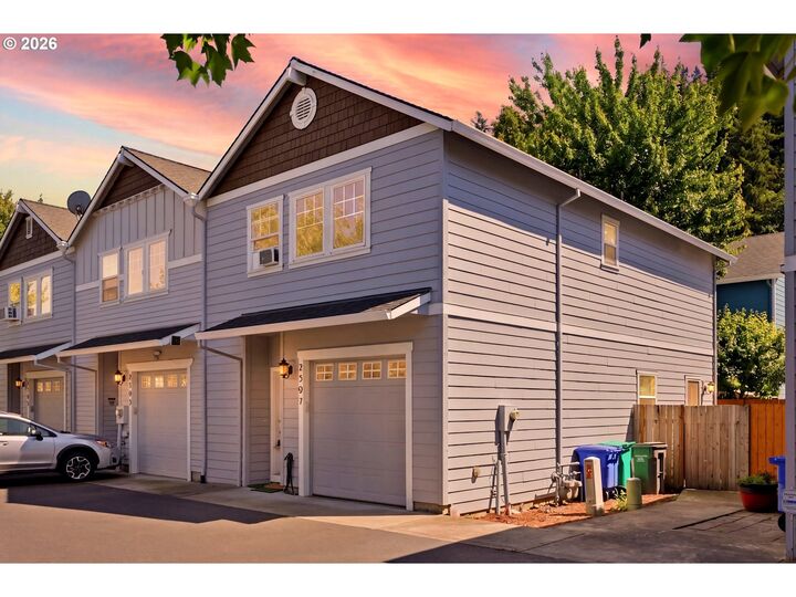 Property Photo:  2597 SE 105th Ave  OR 97266 