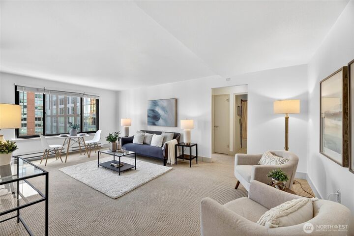 Property Photo:  1105  Spring Street 1011  WA 98104 