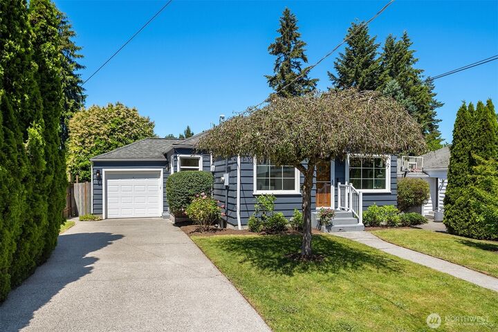 Property Photo:  3242 NE 98th Street  WA 98115 