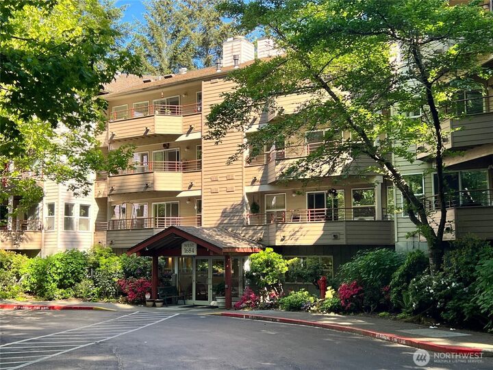 Property Photo:  1684  152nd Avenue NE W306  WA 98007 