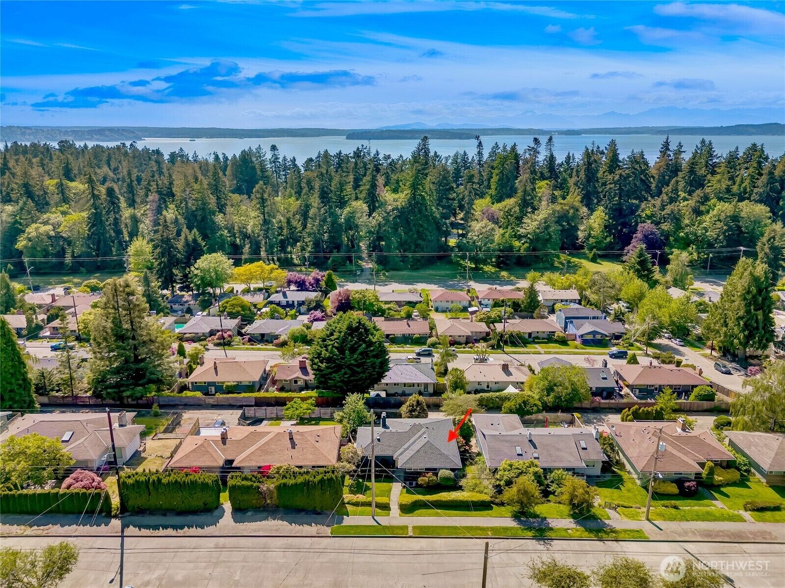 Property Photo:  7571  45th Avenue SW  WA 98136 