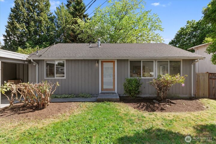 Property Photo:  1241 N 172nd Street  WA 98133 