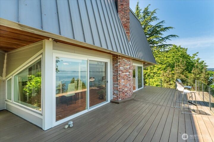 Property Photo:  1857  Cascade View Drive  WA 98282 