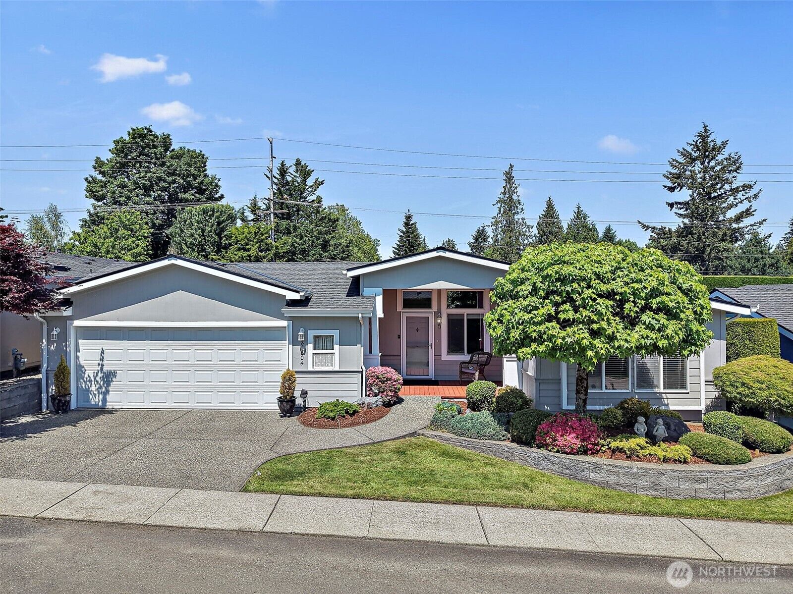Property Photo:  21804 SE 272nd Place  WA 98038 