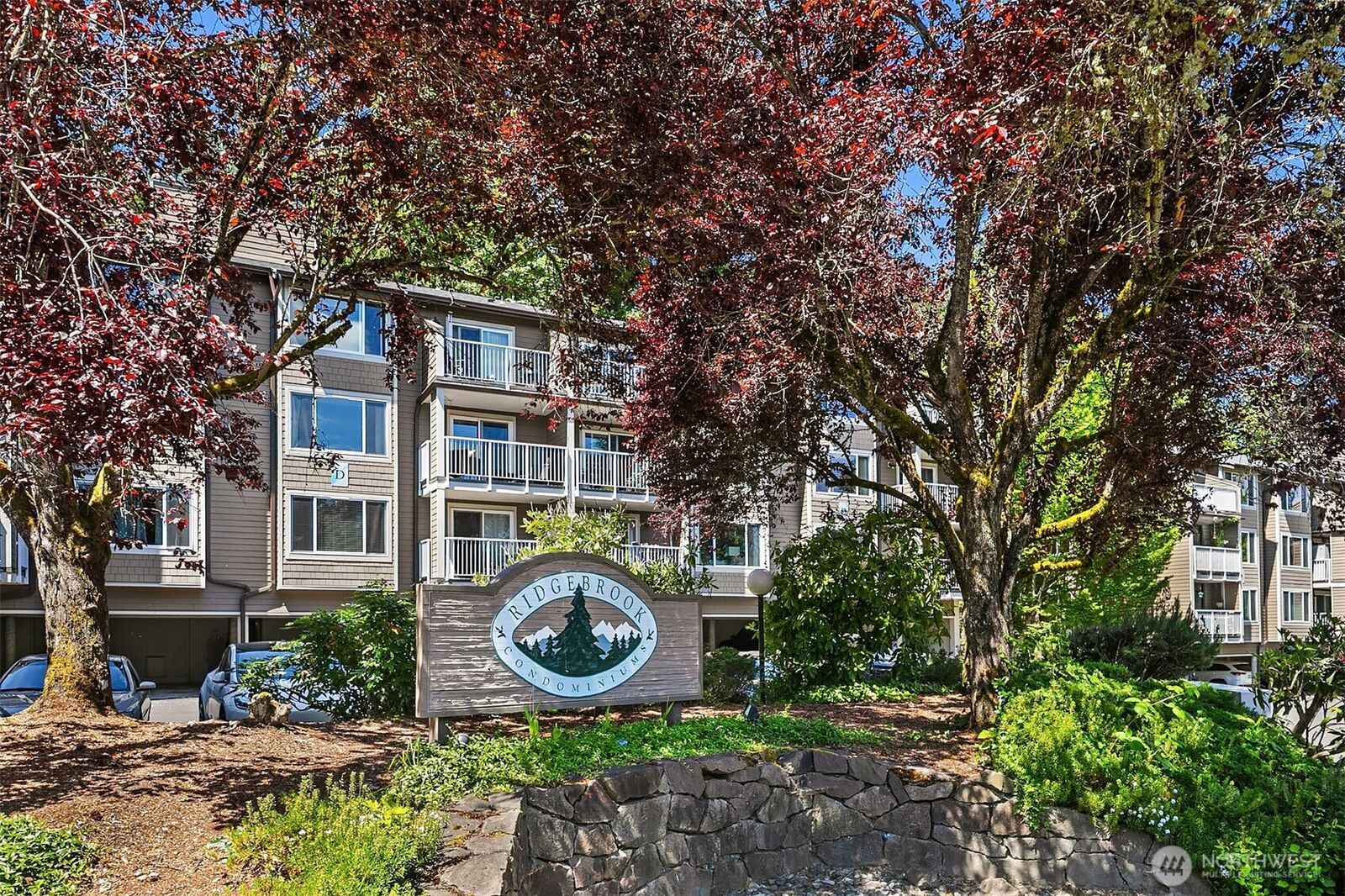 Property Photo: 206 Mountain Park Boulevard SW D203 WA 98027
