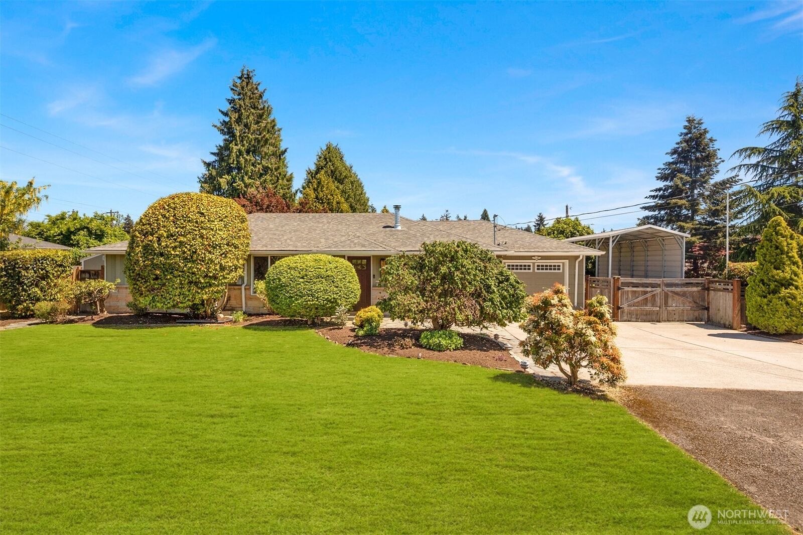 Property Photo:  22817  75th Avenue W  WA 98026 