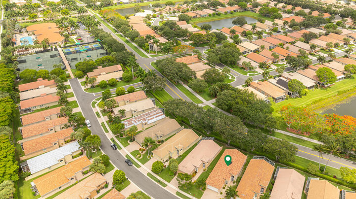 Property Photo:  6657 Vía Roma  FL 33446 
