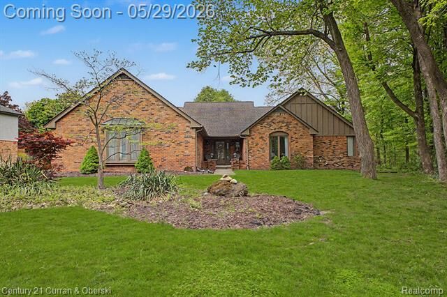 Property Photo:  21470 Woodfarm Drive  MI 48167 