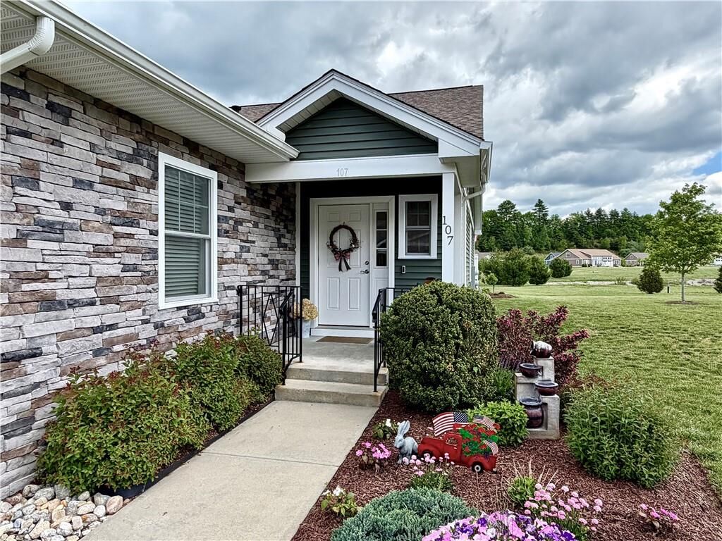 Property Photo:  107 Bella Vista Circle 107  RI 02859 