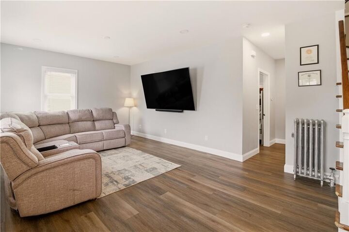 Property Photo:  88 Grove Avenue  RI 02914 