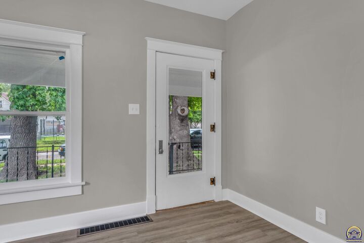Property Photo:  418 NE Wilson Ave  KS 66616 