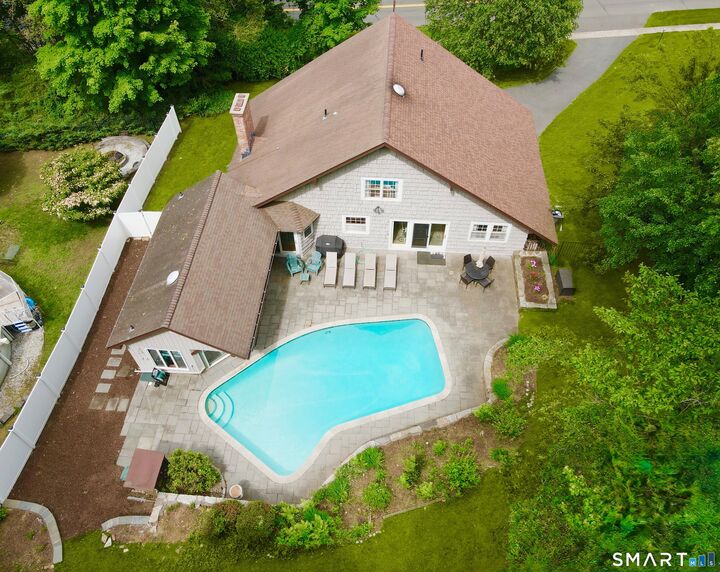 Property Photo:  141 Founders Road  CT 06033 