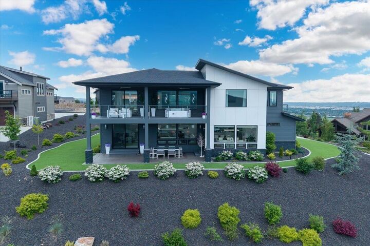 Property Photo:  175 N Chief Garry Dr  WA 99019 