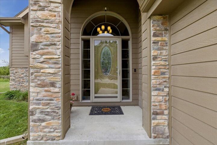 Property Photo:  910 Key  Circle  IA 51510 