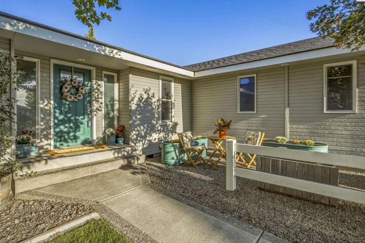 Property Photo: 101 S Sherman Place WA 99336