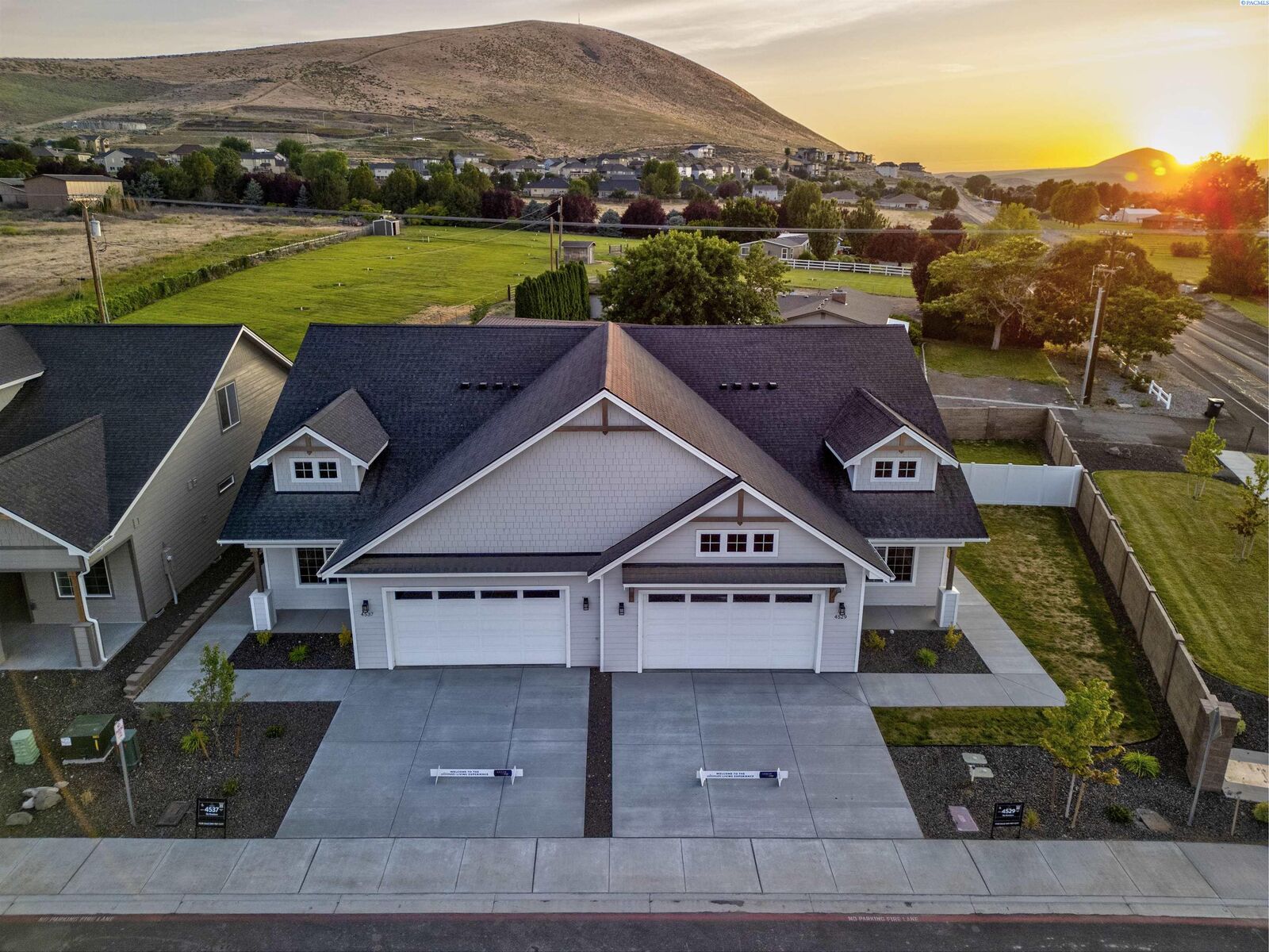 Property Photo: 4529 Grove Court WA 99353