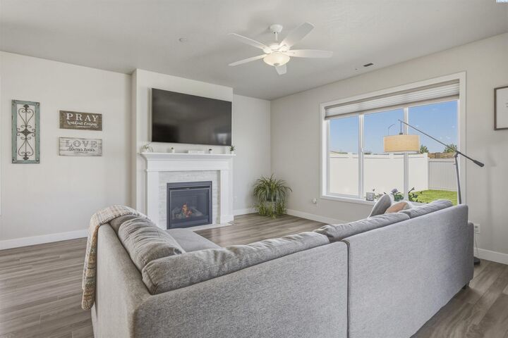 Property Photo: 2556 Clark Ridge Drive WA 99352