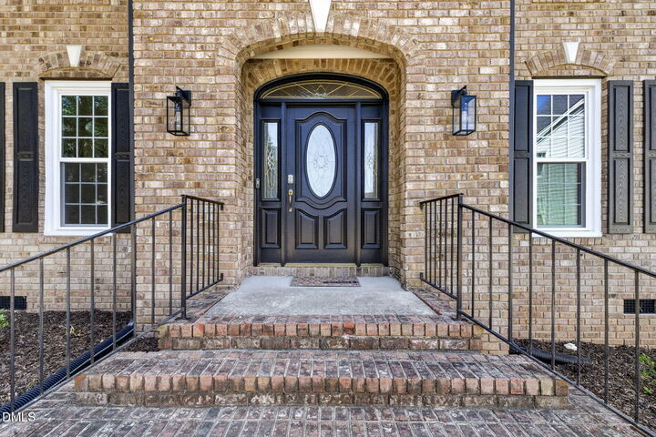 Property Photo:  6004 Belgreen Court  NC 27612 