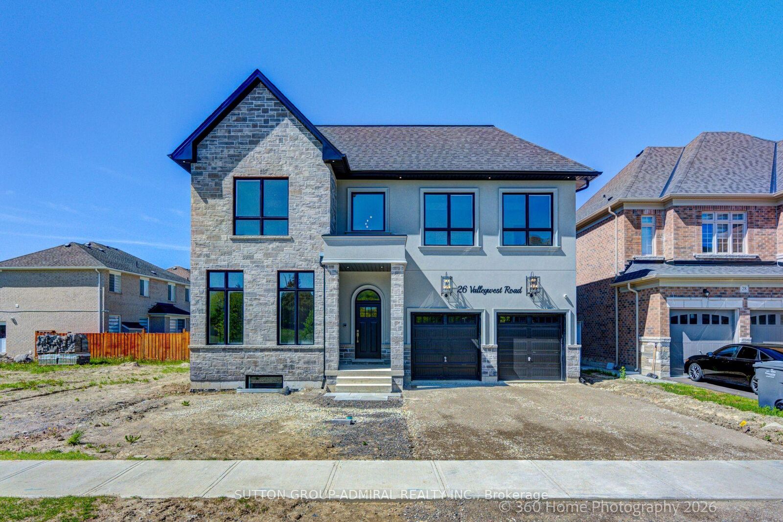 Property Photo: 26 Valleywest Road ON L6P 4R5