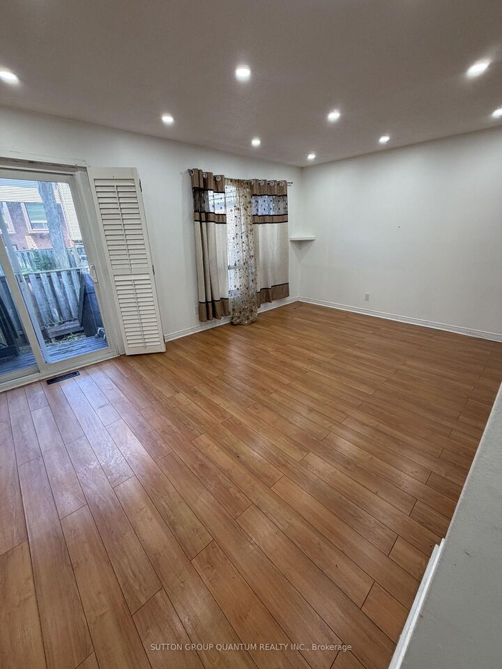Property Photo: 48 Carleton Place S ON L6T 3Z4