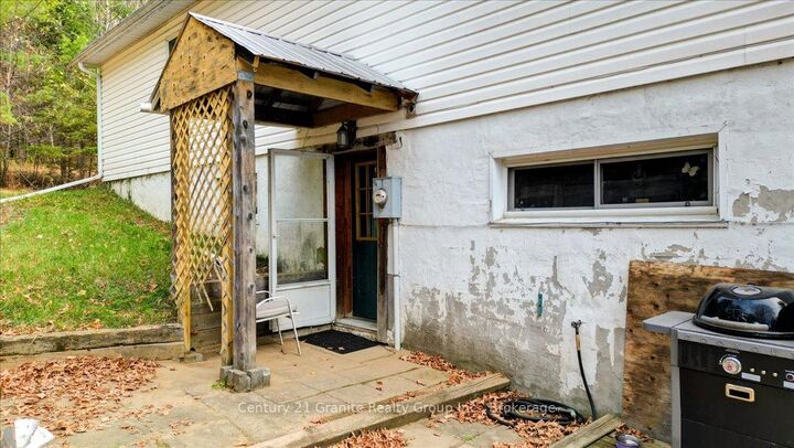 Property Photo: 482 Old L'Amable Road ON K0L 1C0