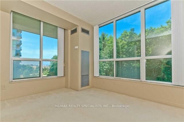 Property Photo: 2565 Erin Centre Boulevard 411 ON L5M 6Z8
