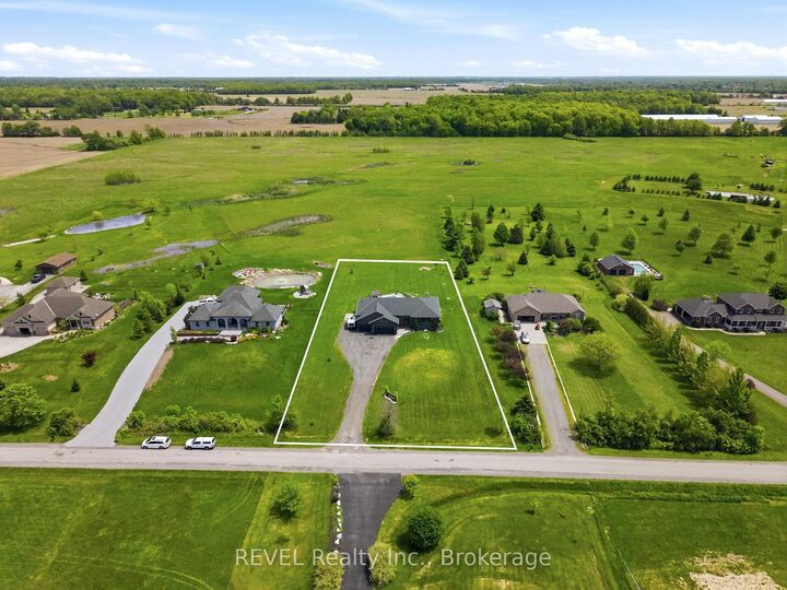 Property Photo: 221 Farr Street ON L0S 1C0