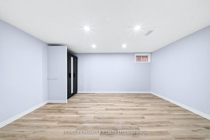 Property Photo: 100 West 3rd Street ON L9C 3K5