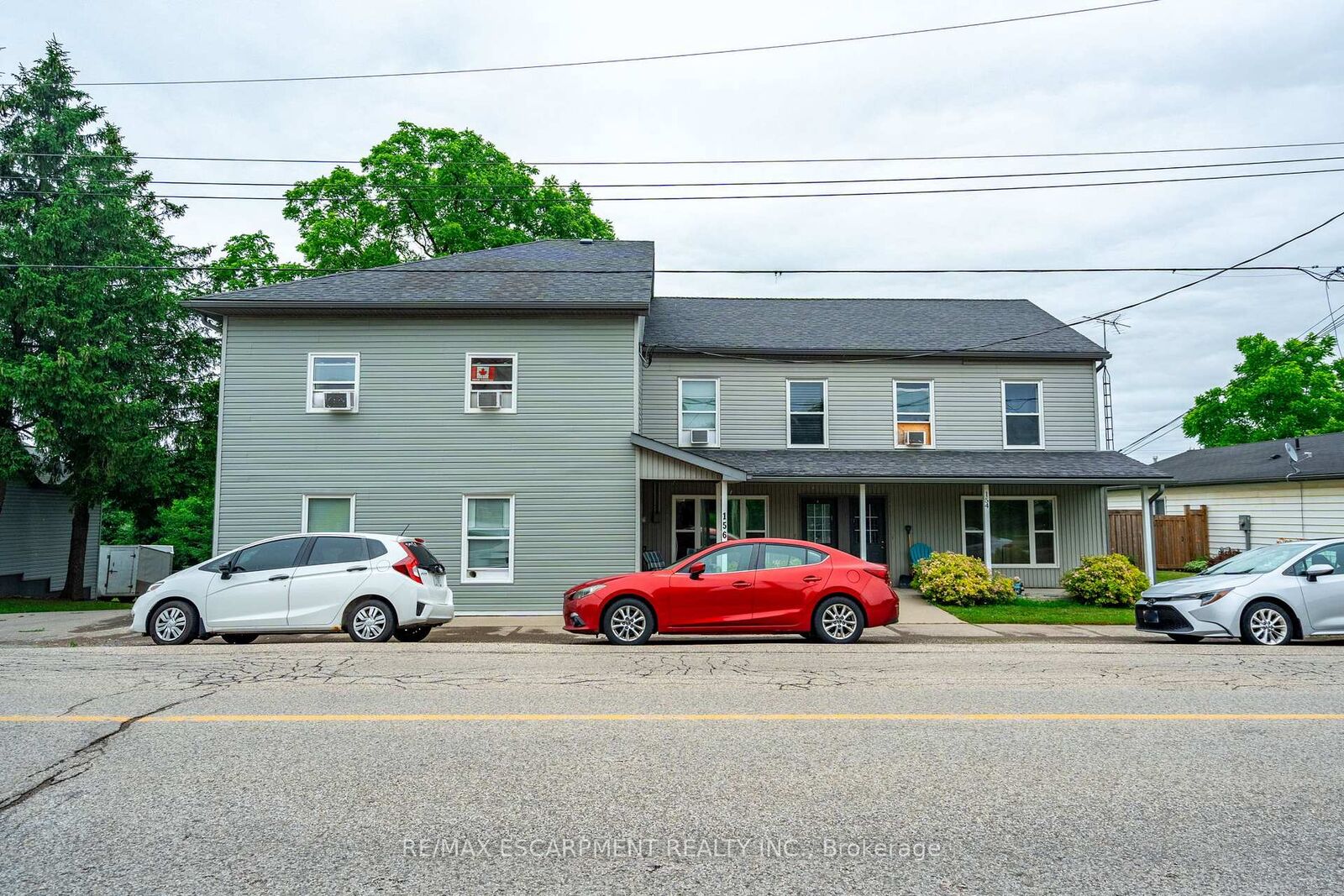 Property Photo: 154-156 Freelton Road ON L8B 0Z5