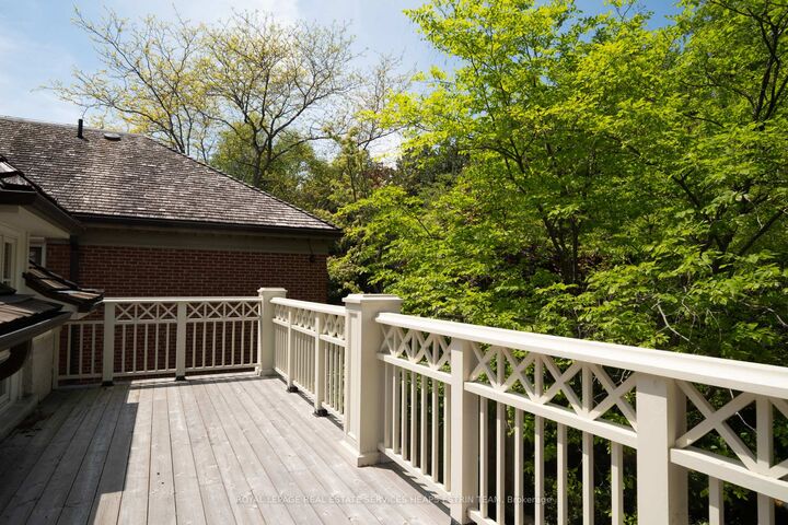 76 Binscarth Road — photo 1