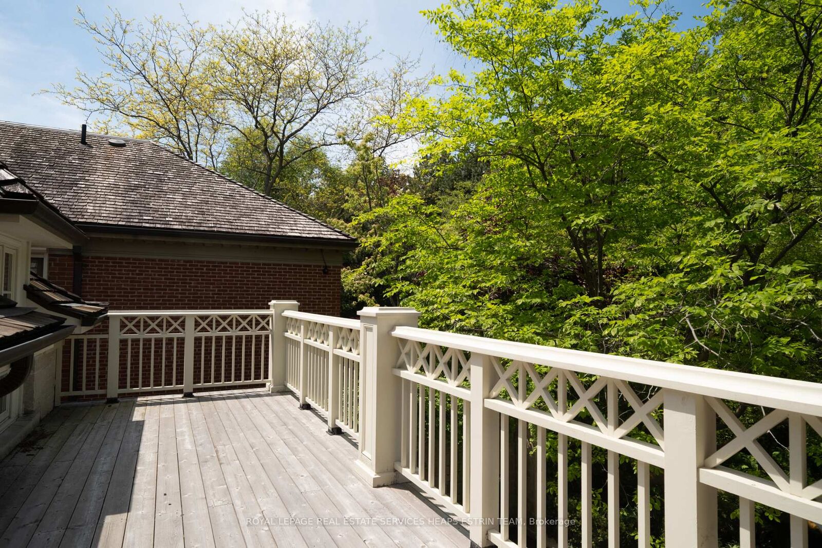 Property Photo: 76 Binscarth Road ON M4W 1Y4