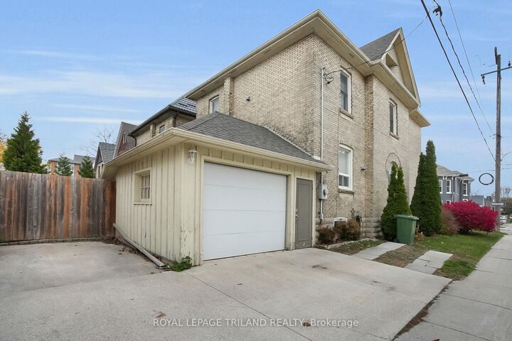 Property Photo: 40 Metcalfe Street ON N5R 3K2
