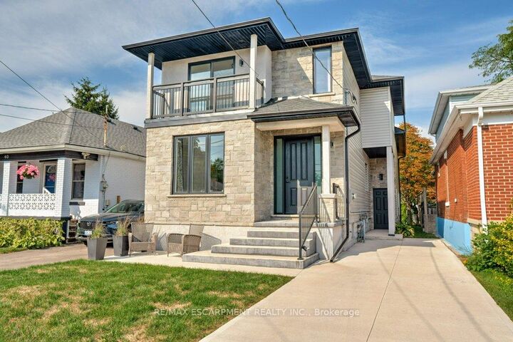 38 East 16th Street — photo 1