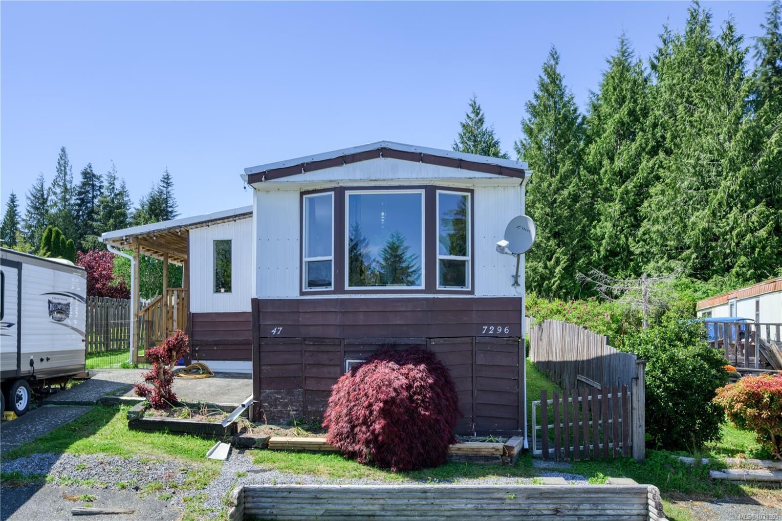 Property Photo:  7296 Teakerne Dr  BC V0N 2P0 