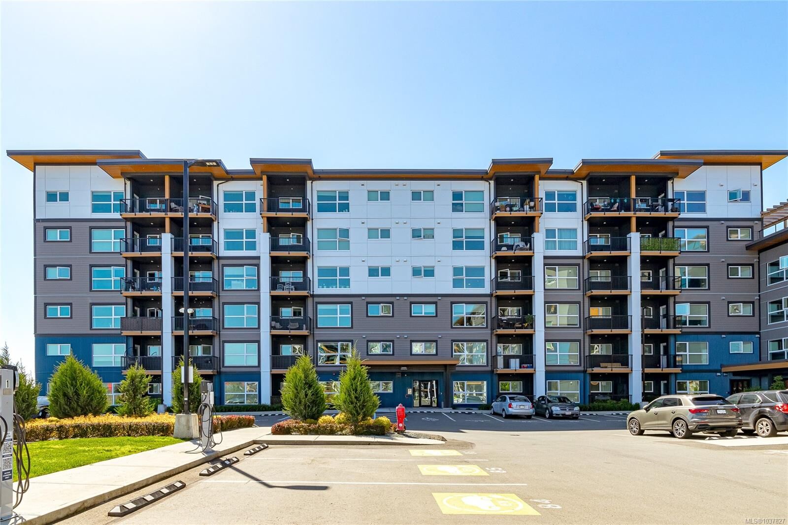 Property Photo:  2469 Gateway Rd #217  BC V9B 6R7 