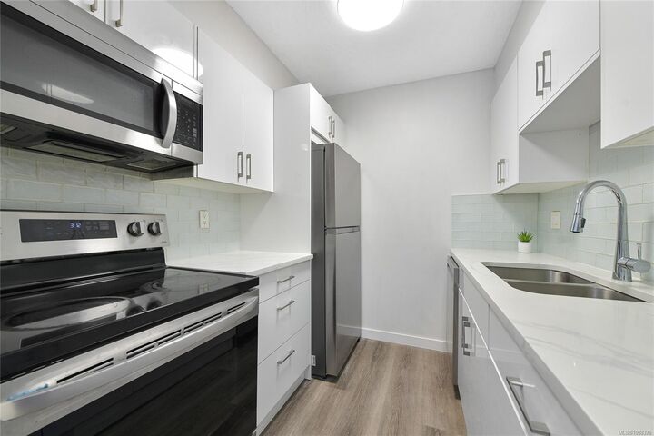 Property Photo: 327 Maitland St #1101 BC V9A 7G7