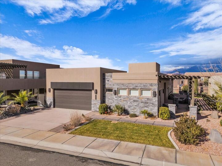 Property Photo: 5024 W Nashoba Trail UT 84737