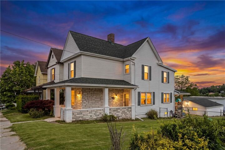 Property Photo:  1265 Allison Ave  PA 15301 